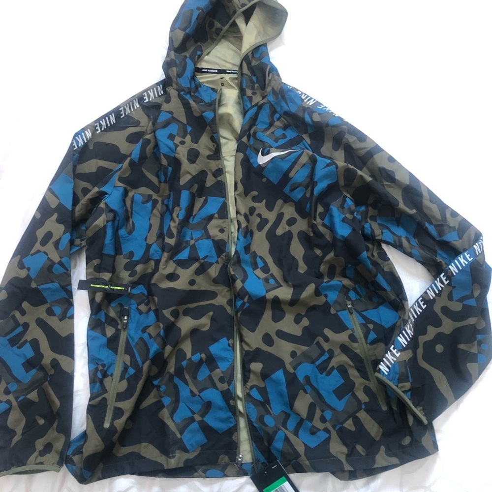 Nike hooded running jacket